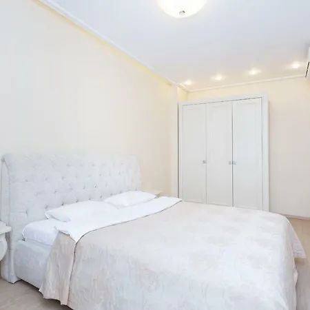 Minsklux Apartments *